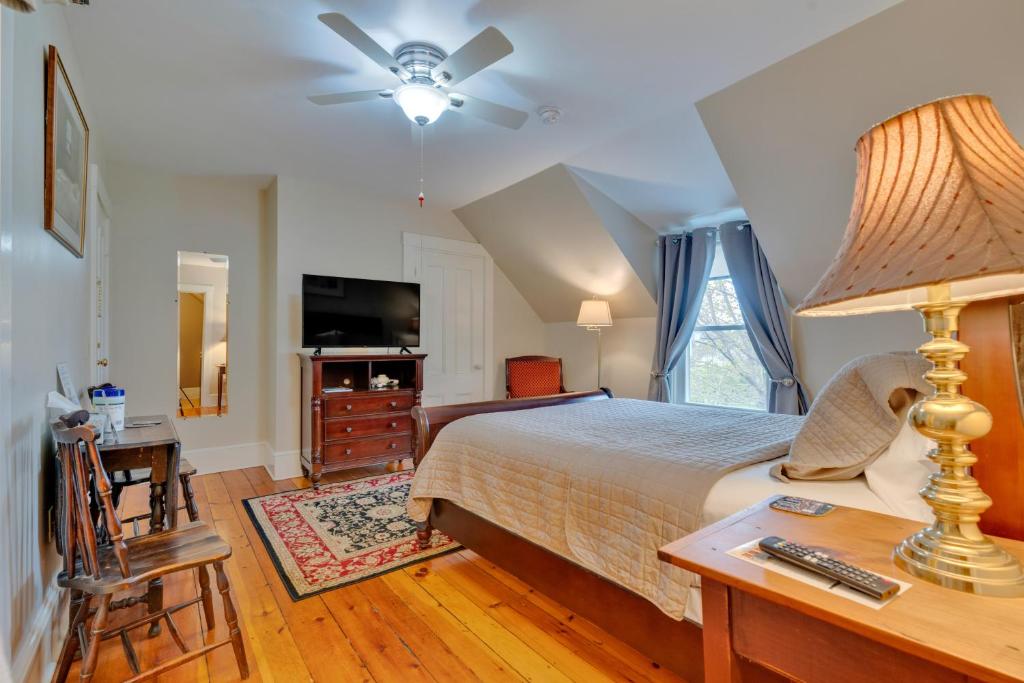 James Place Inn Bed and Breakfast - Zimmer Mit Queensize-Bett