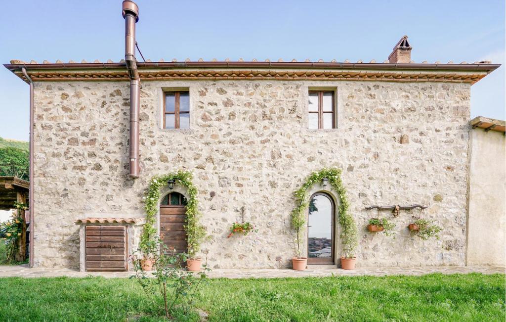 Κήπος έξω από το 2 Bedroom Nice Home In Stribugliano