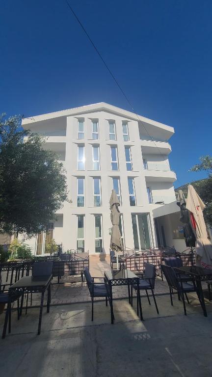 Budova, kde se aparthotel nachází