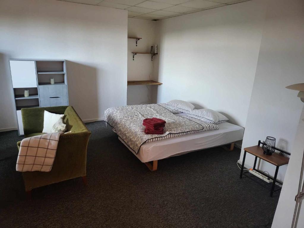 Postel nebo postele na pokoji v ubytování Udby apartment