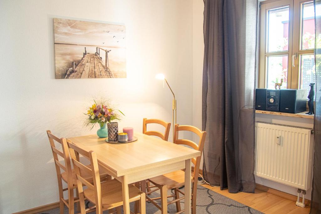 Ferienwohnungen hinter der Residenz - Apartment Mit 1 Schlafzimmer Und Terrasse