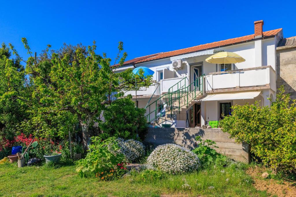 Zahrada ubytování Apartments Ivan