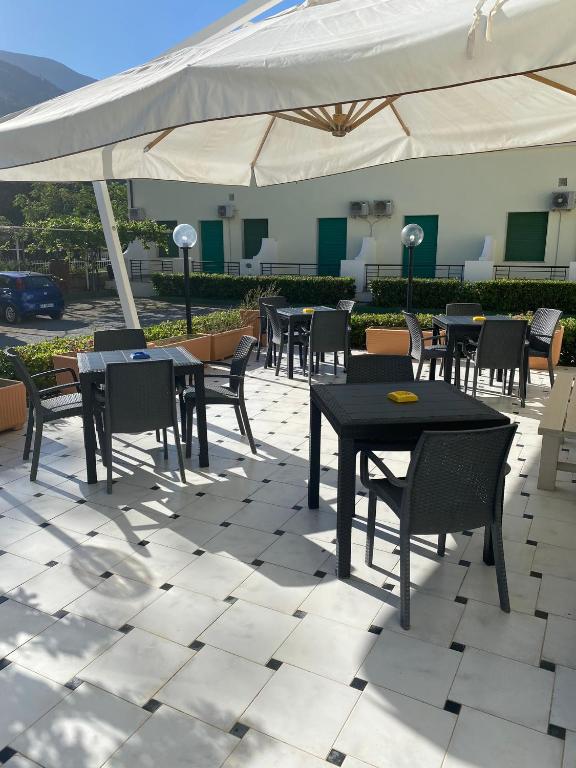 Restaurace v ubytování Hotel Germania