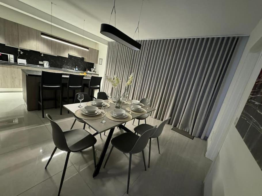 Imagen de la galería de Urban Heaven Apartment Sliema, en Sliema