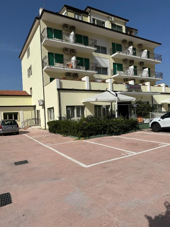 Budova, kde se hotel nachází