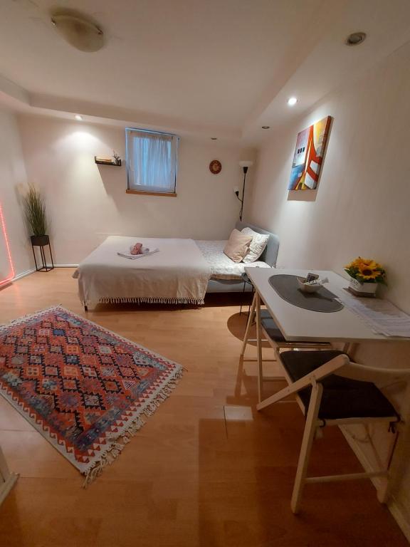 Postel nebo postele na pokoji v ubytování Glorry M