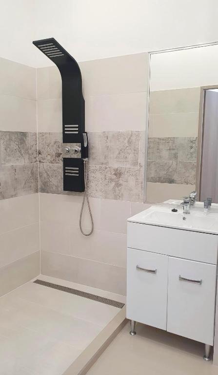 Green Panda Apartments - Double Room With Garden View