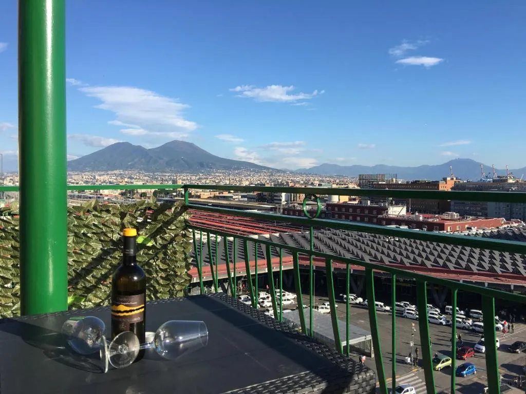 Top Floor, Napoli, Italia