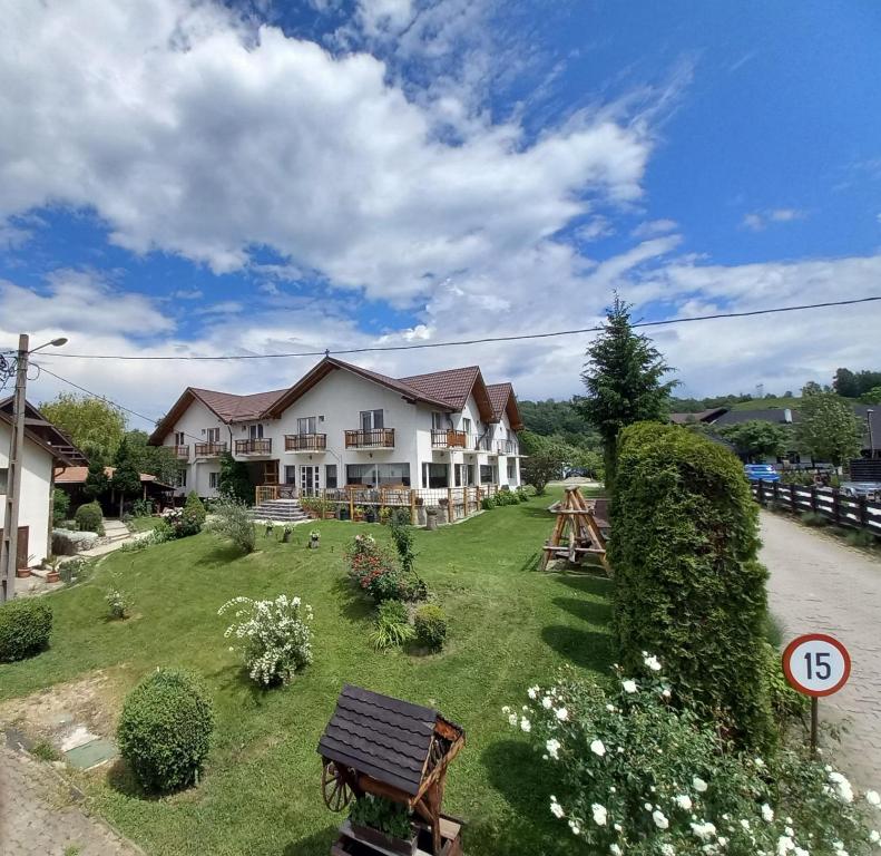 Κήπος έξω από το The Brothers House Bran