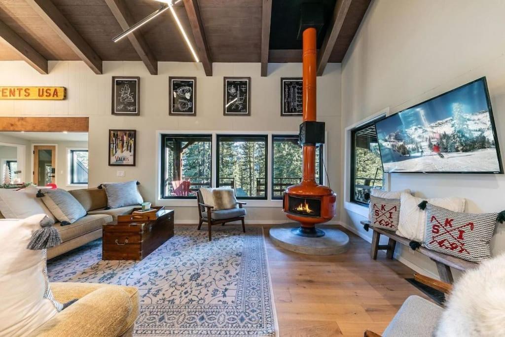 Cozy Cabin in Olympic Valley - Near Lake Tahoe, Tahoe City (prezzi ...