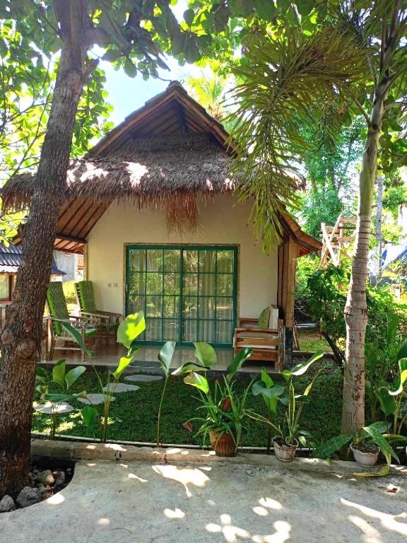 Bintang Tiga Bungalows Gili Air - 3