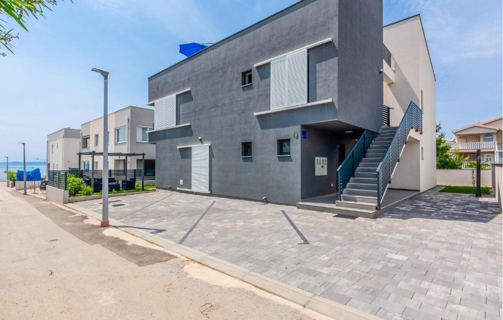 Budynek, w którym mieści się apartament