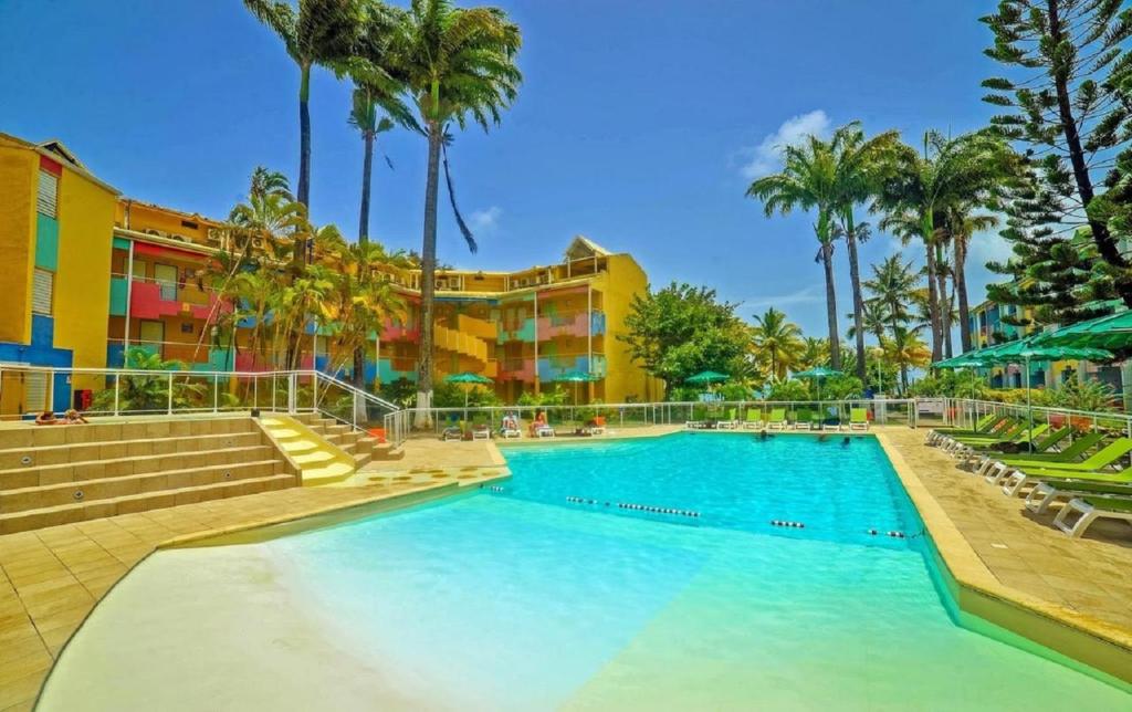 A piscina em ou perto de Canella Beach Hotel