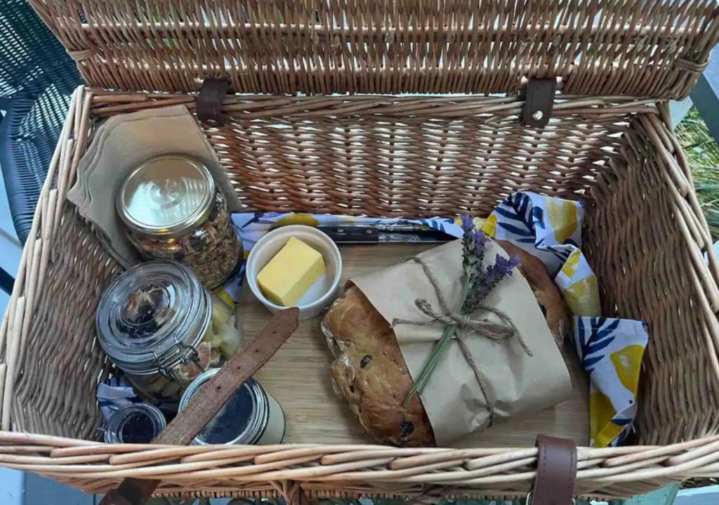 Fotografie z fotogalerie ubytování Wattle Creek Studio with Breakfast Basket v destinaci Amberley