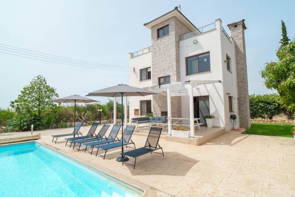 Hubstay - Villa Melpina by Konnos Beach Protaras Cyprus