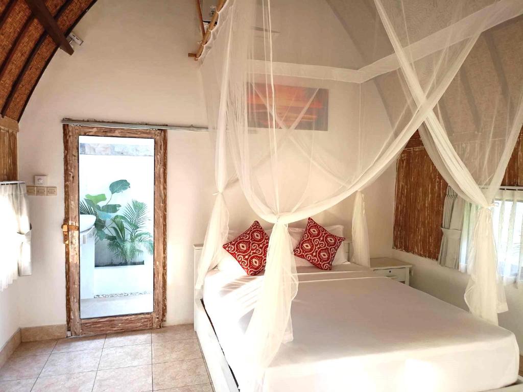 Bintang Tiga Bungalows Gili Air - 10