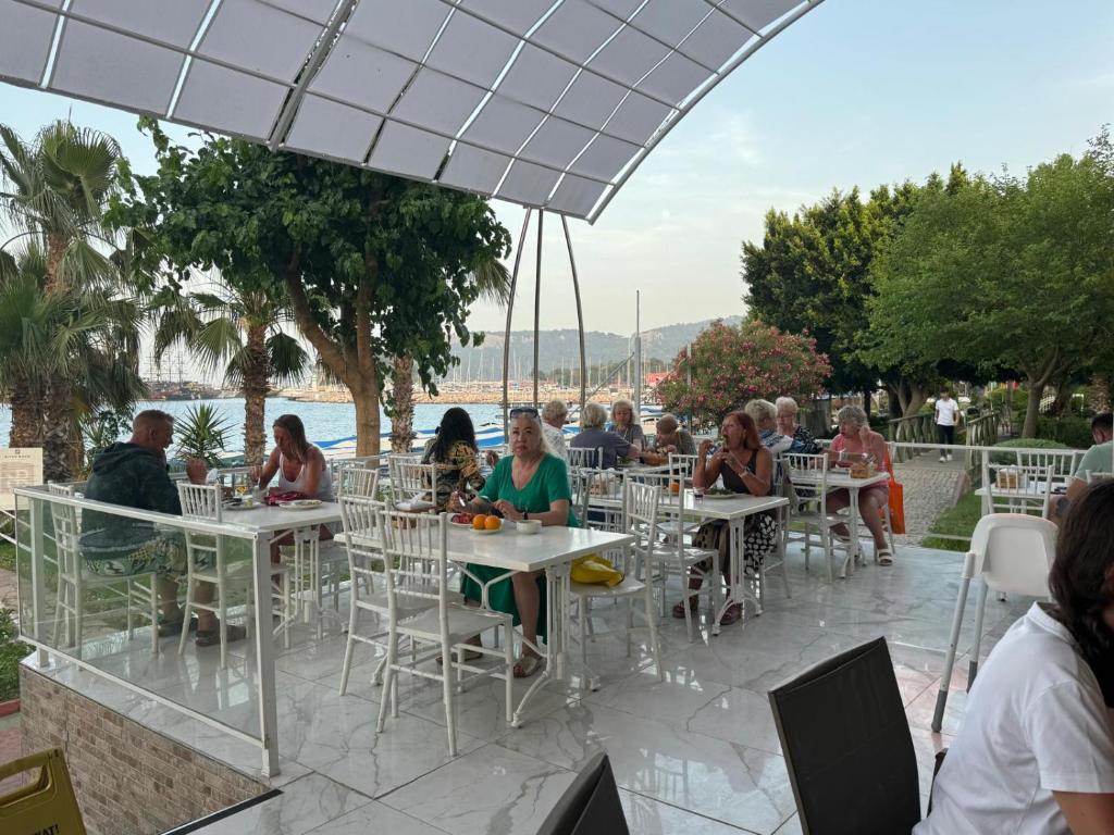 Olimpos Beach Hotel by RRH&R vendégei