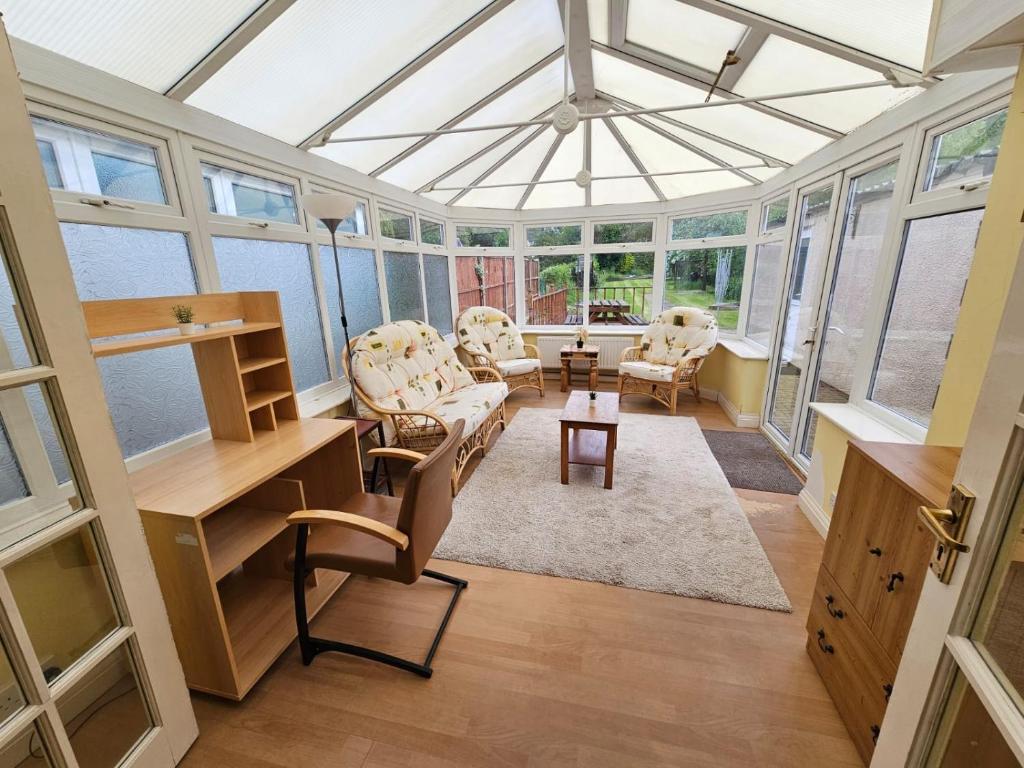 Fotografie z fotogalerie ubytování Double Room with private Conservatory v destinaci Bristol