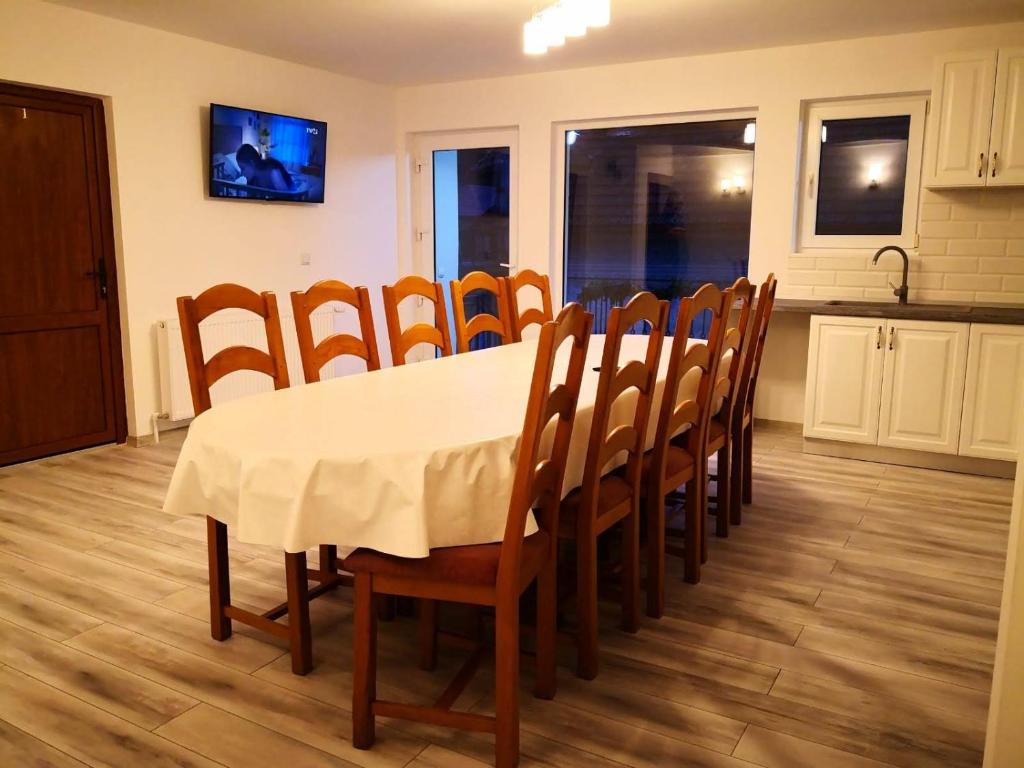 Kuchyň nebo kuchyňský kout v ubytování Casa Cojanu