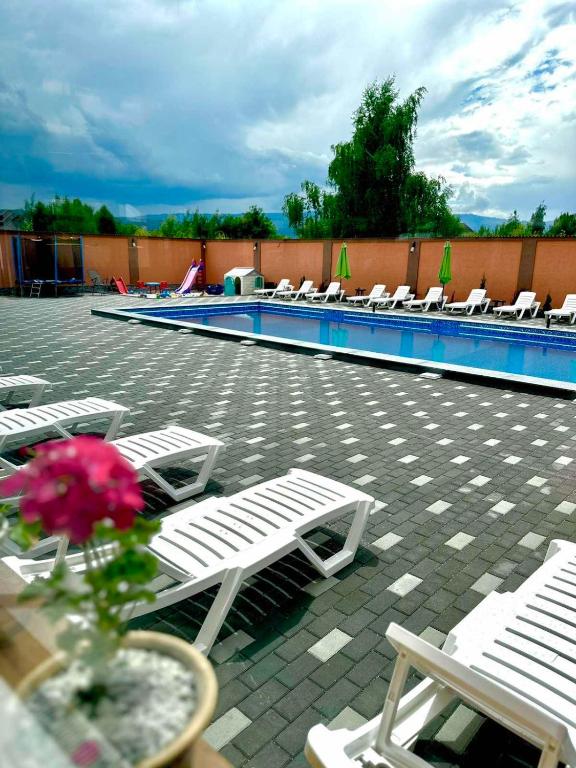 Bazén v ubytování Hotel VIZA & SPA nebo v jeho okolí