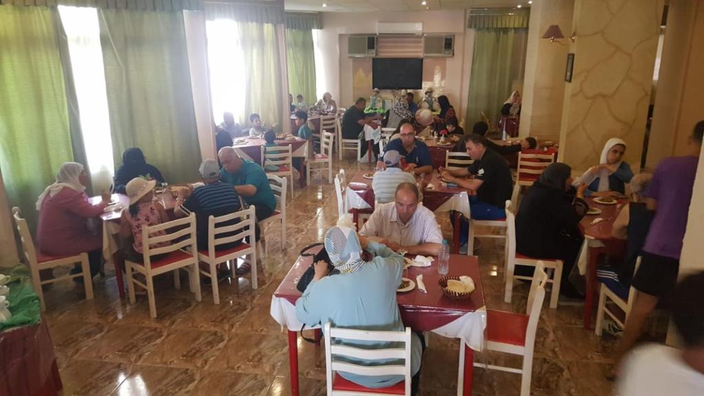 Restaurace v ubytování Sandy Hotel