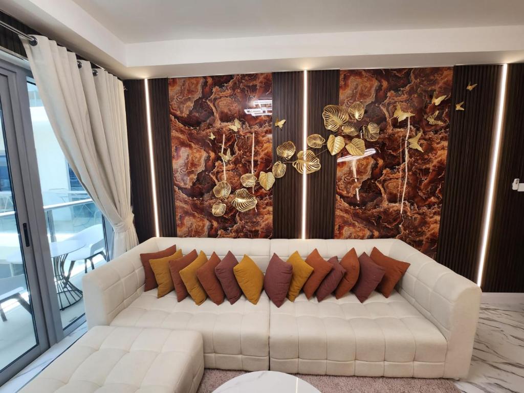 Posezení v ubytování Marjan Island Beautiful Apartment Sea Side View Beach Luxury Rooms Ras Al Khaimah UAE