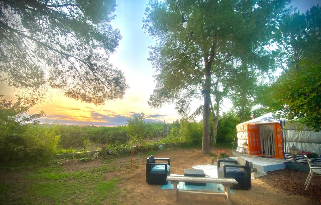Zahrada ubytování Yurta Arco Iris