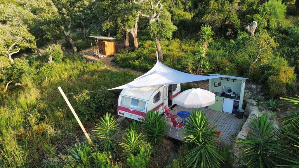 Taman di luar Três figos Caravan