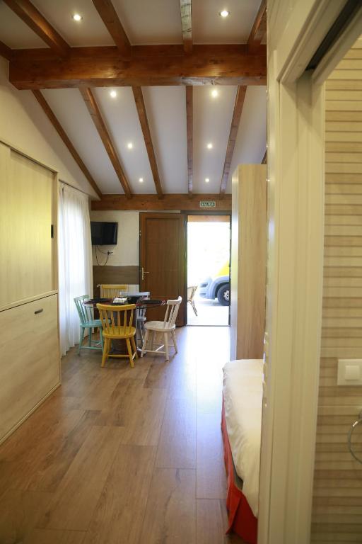A seating area at Apartamentos La Arena