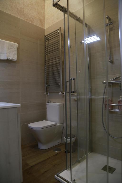 A bathroom at Apartamentos La Arena