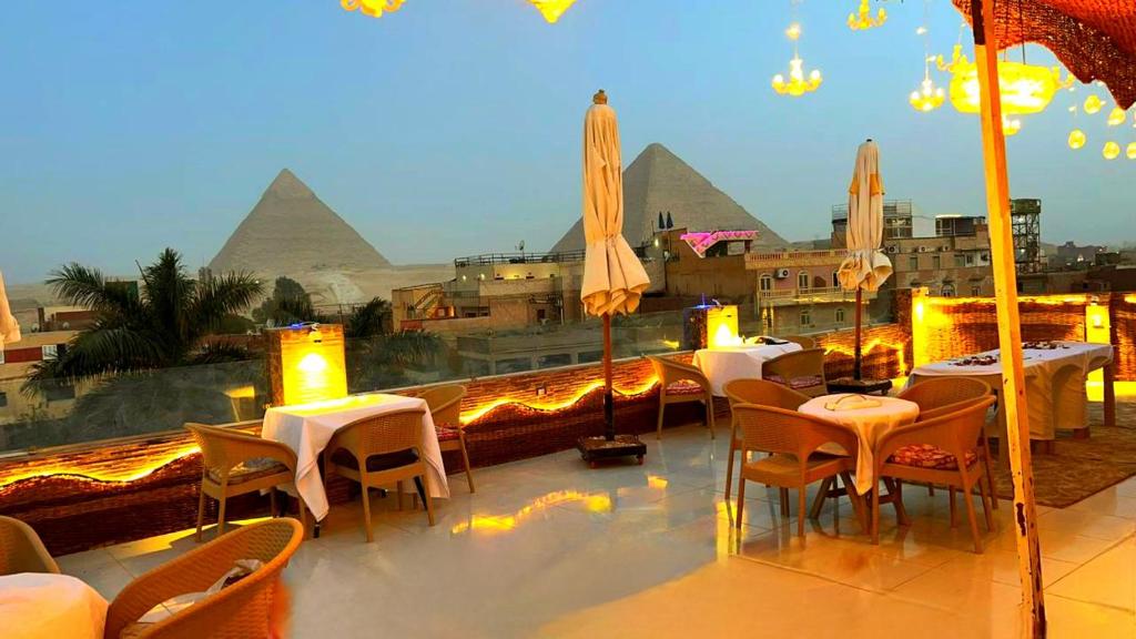 Pyramids Express HoTeL
