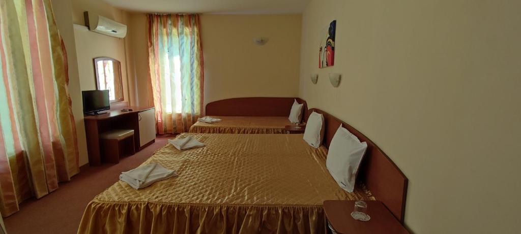 Triple Room with Balcony
