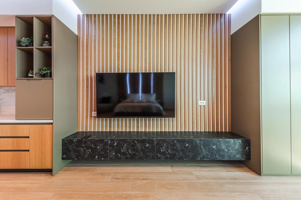 TV a/nebo společenská místnost v ubytování Marina Luxury Suites by PS