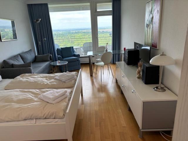 TV a/nebo společenská místnost v ubytování Apartment Himmlischer Ausblick