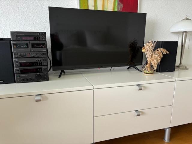 TV a/nebo společenská místnost v ubytování Apartment Himmlischer Ausblick