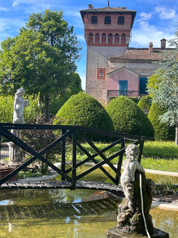 Zahrada ubytování Il Castello di Bubbio