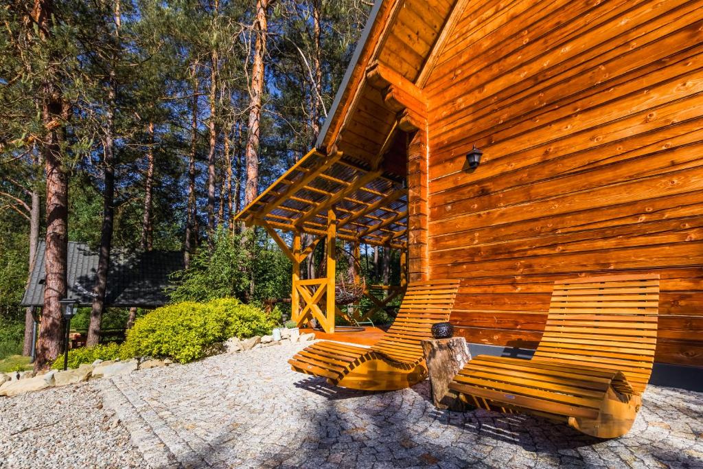 Vonkajšia záhrada v ubytovaní Smerekowiec domek w lesie z jacuzzi- Beskid Niski