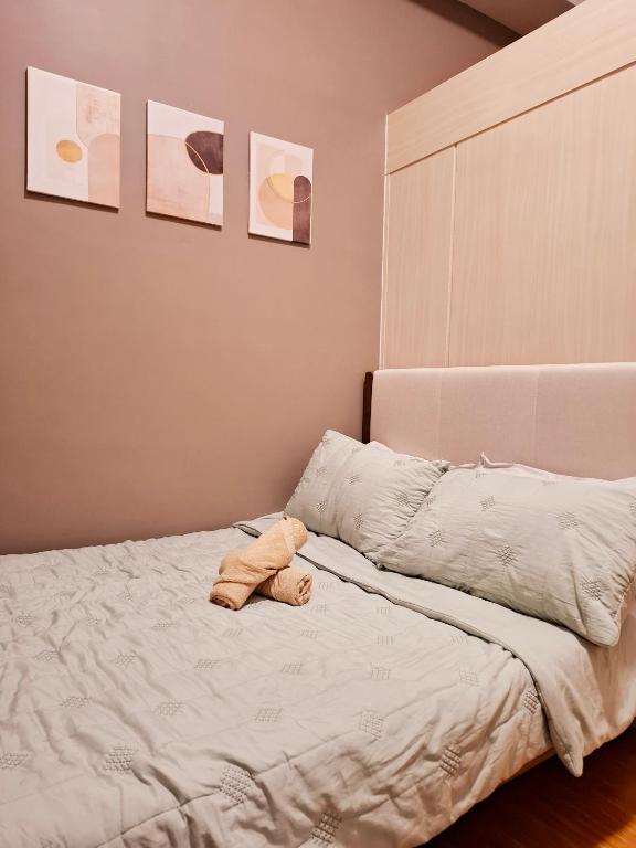 Postel nebo postele na pokoji v ubytování Serene Suite In Jazz Residences