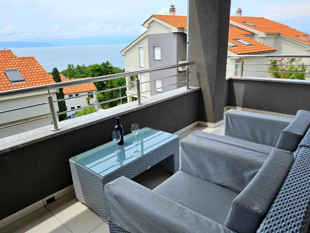 Χώρος καθιστικού στο Domagoj - Luxury apartment with private parking, jacuzzi and seaview