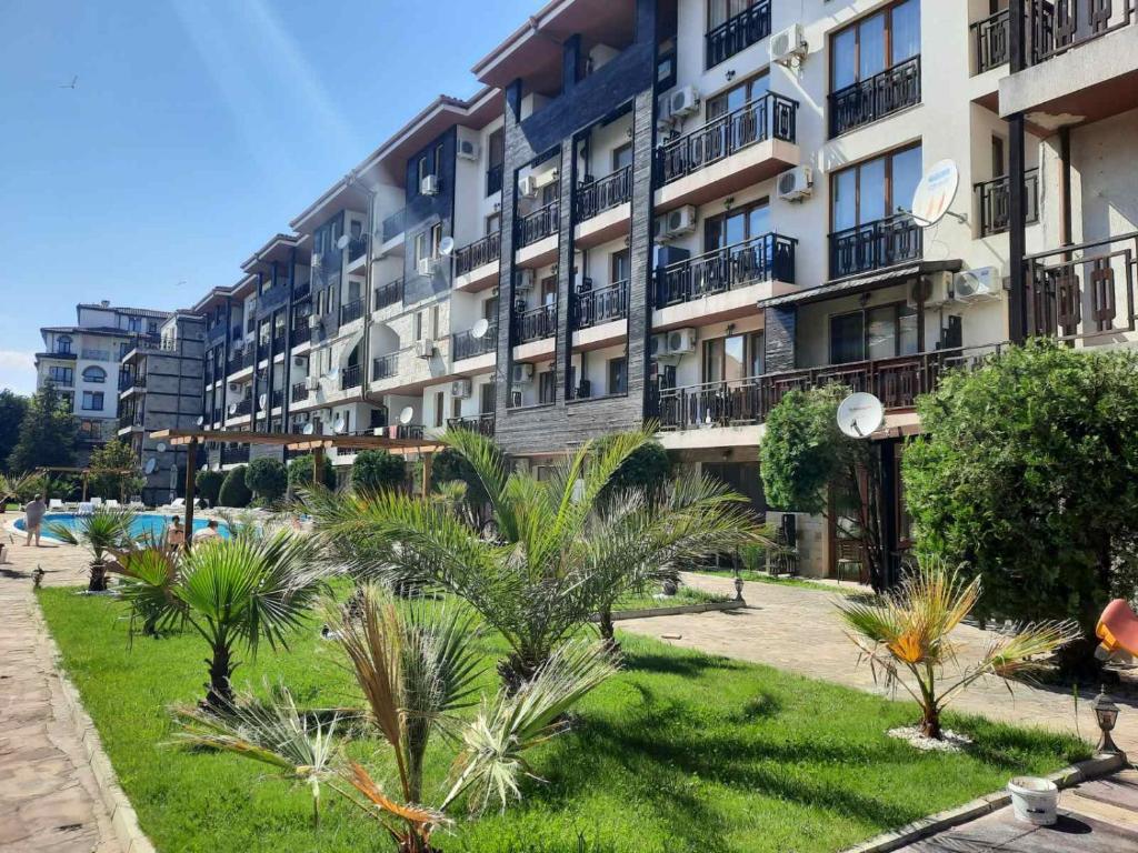 Το κτήριο όπου στεγάζεται  το διαμέρισμα