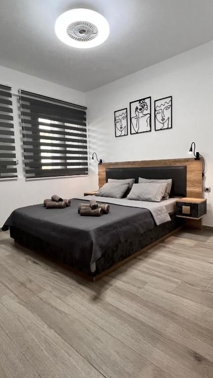 Postel nebo postele na pokoji v ubytování Lux Apartment Nea Kallikratia