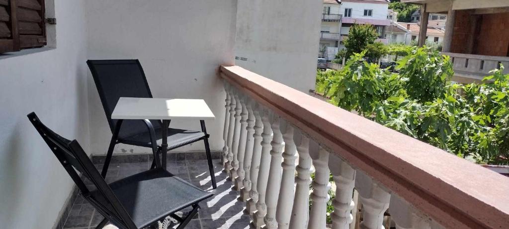 Balkón nebo terasa v ubytování Vila Arb