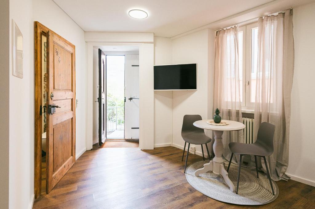 TV a/nebo společenská místnost v ubytování Casa Sisu
