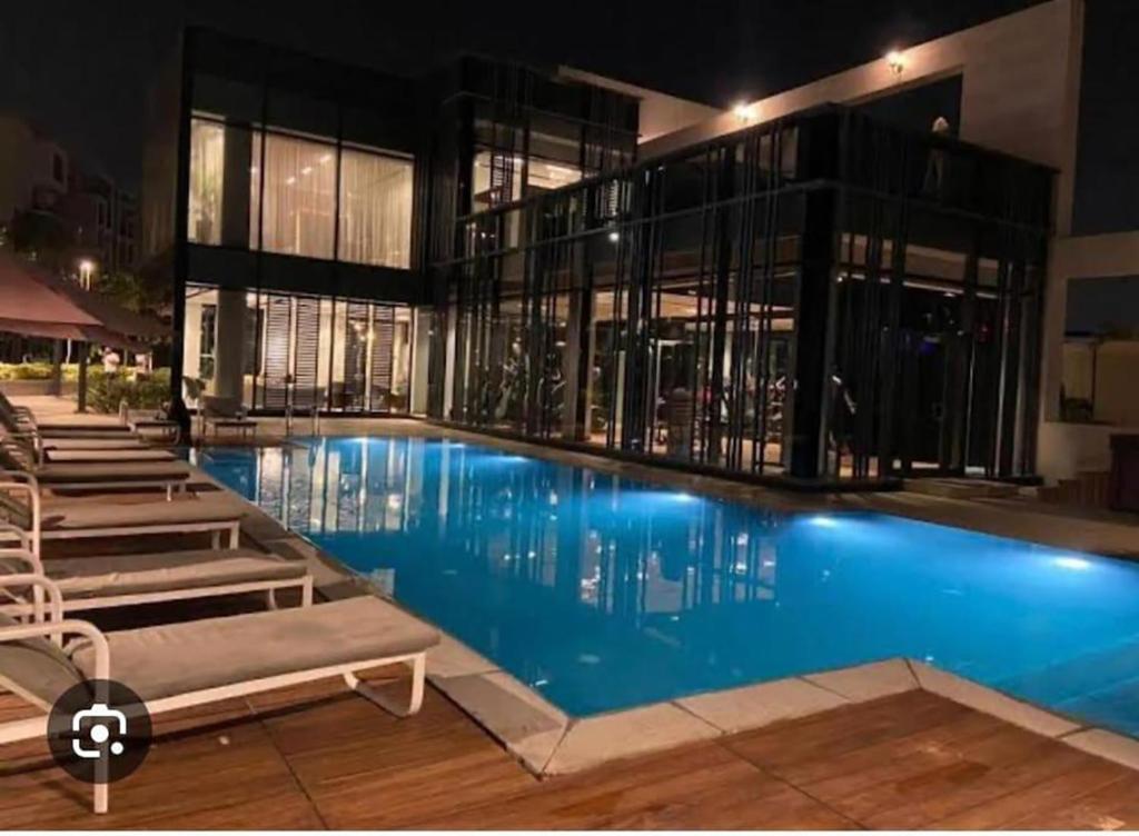 Bazén v ubytování Apartment With Garden In Cairo Festival City nebo v jeho okolí