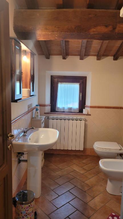 Łazienka w obiekcie Agriturismo Podere Casalone