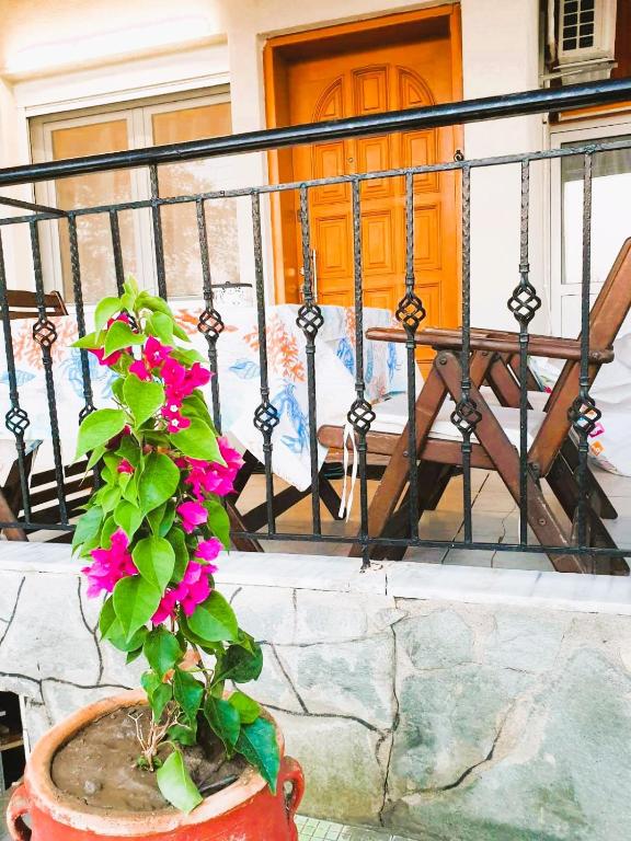 A balcony or terrace at VILLA ARHONTIKO