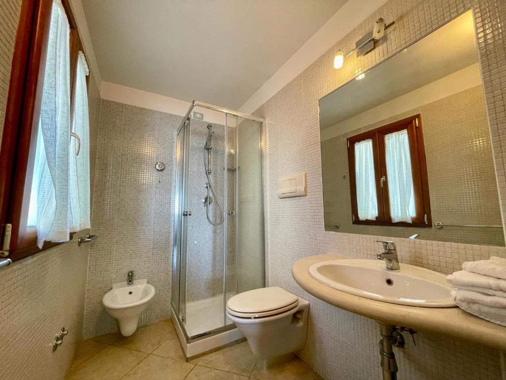 Koupelna v ubytování Hotel Riviera