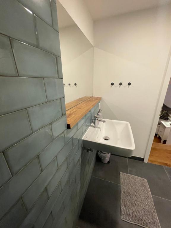 Koupelna v ubytování Boutique Hotel Pension Luisengrün Küche 1Gbs WLAN Netflix Disney MagentaTV