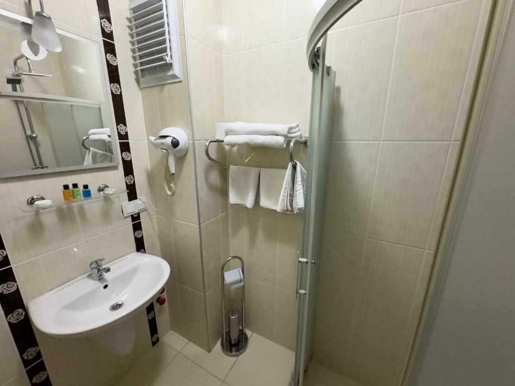 Koupelna v ubytování Sardunya Hotel