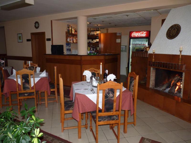 Restaurace v ubytování Niko Hotel